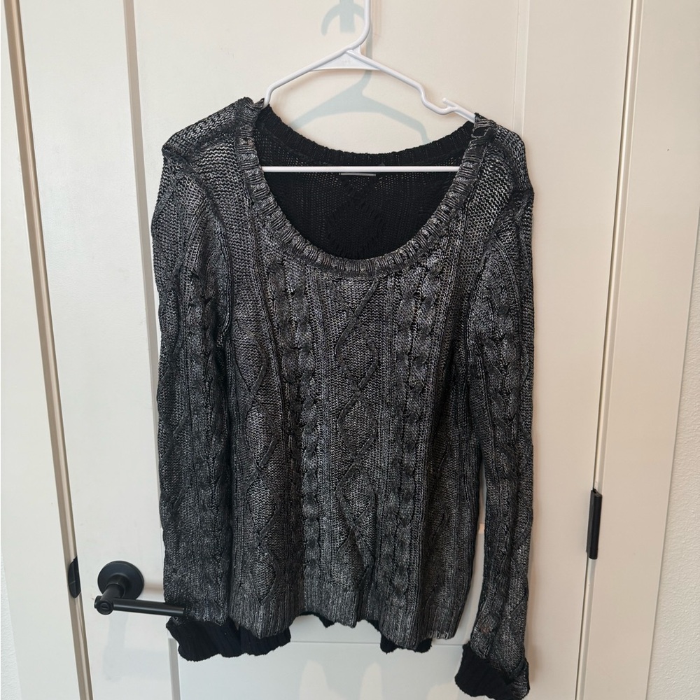 Silver Brand Ladies Silver/Black Metallic Sweater.  Large.